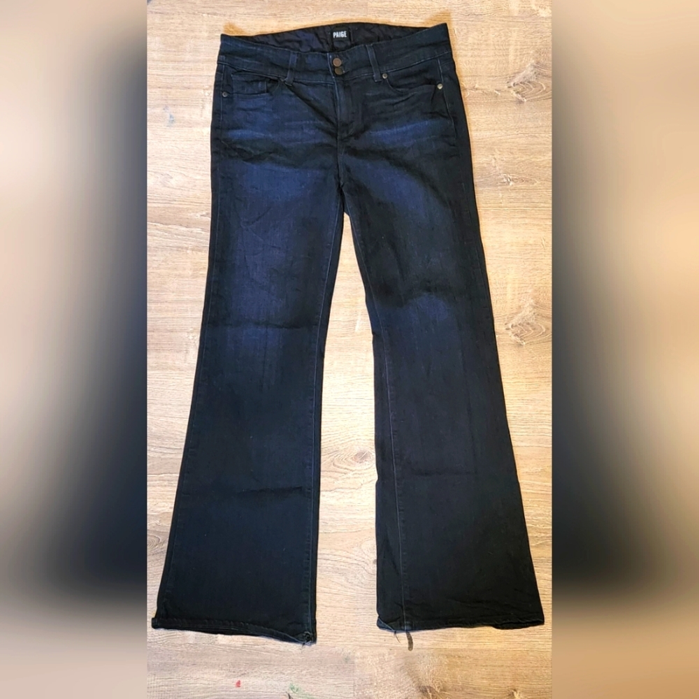 Flattering Paige Jean's sz 32 petite